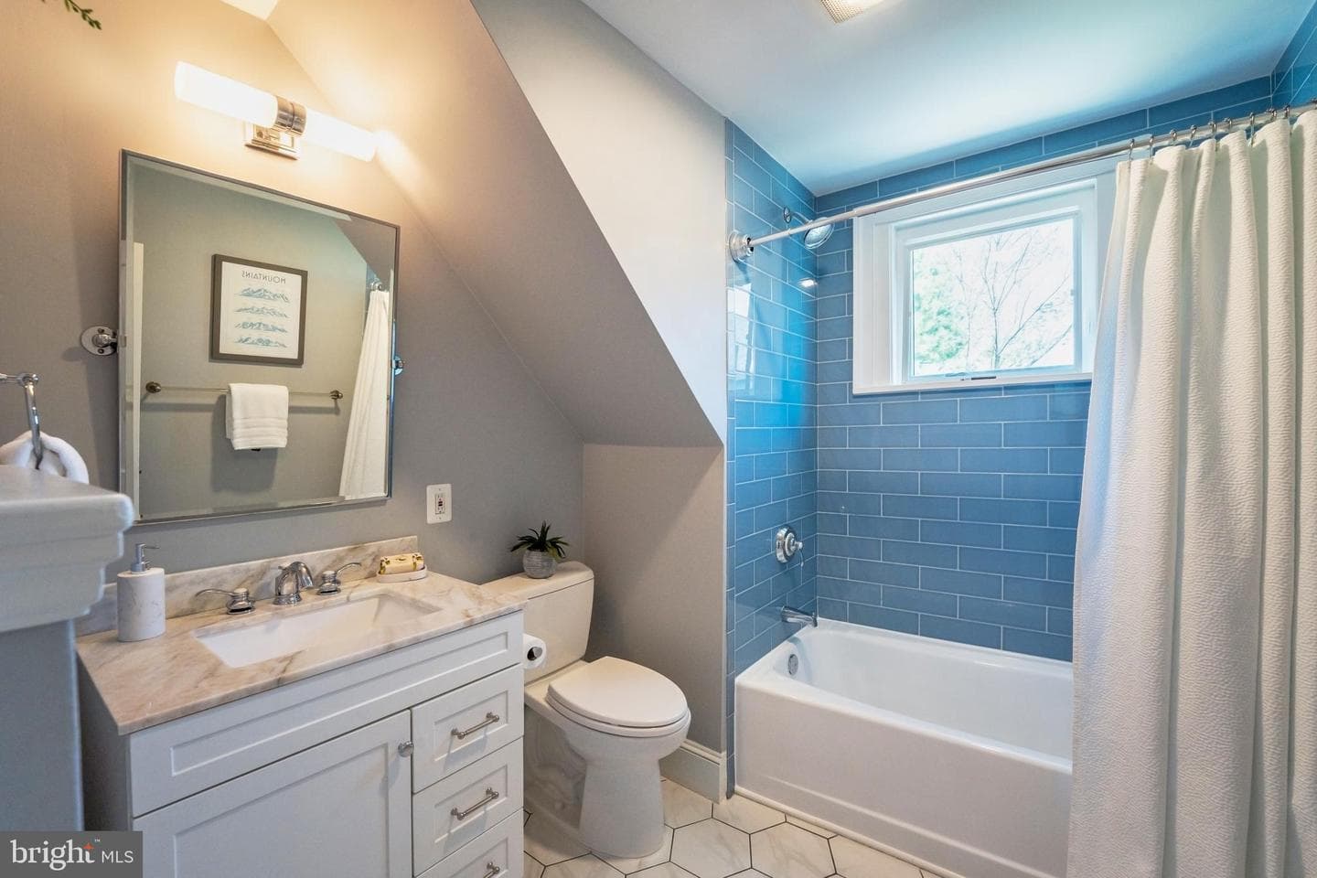 5943 Washington Boulevard photo 4