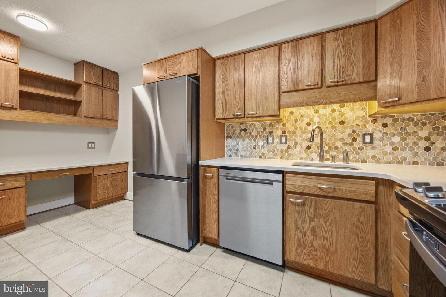 1805 Crystal Dr # 1010S photo 18