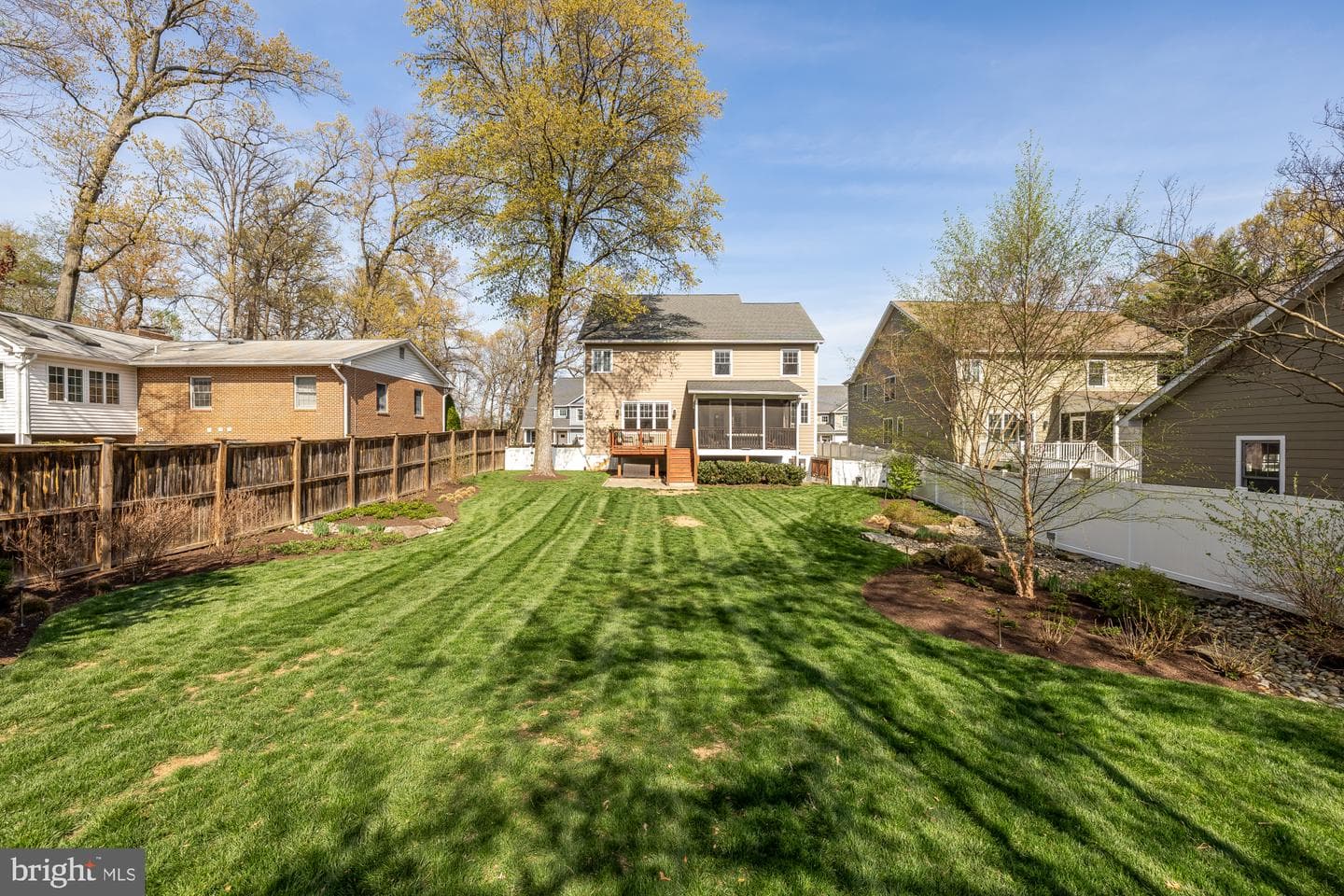1022 N Edison Street photo 33