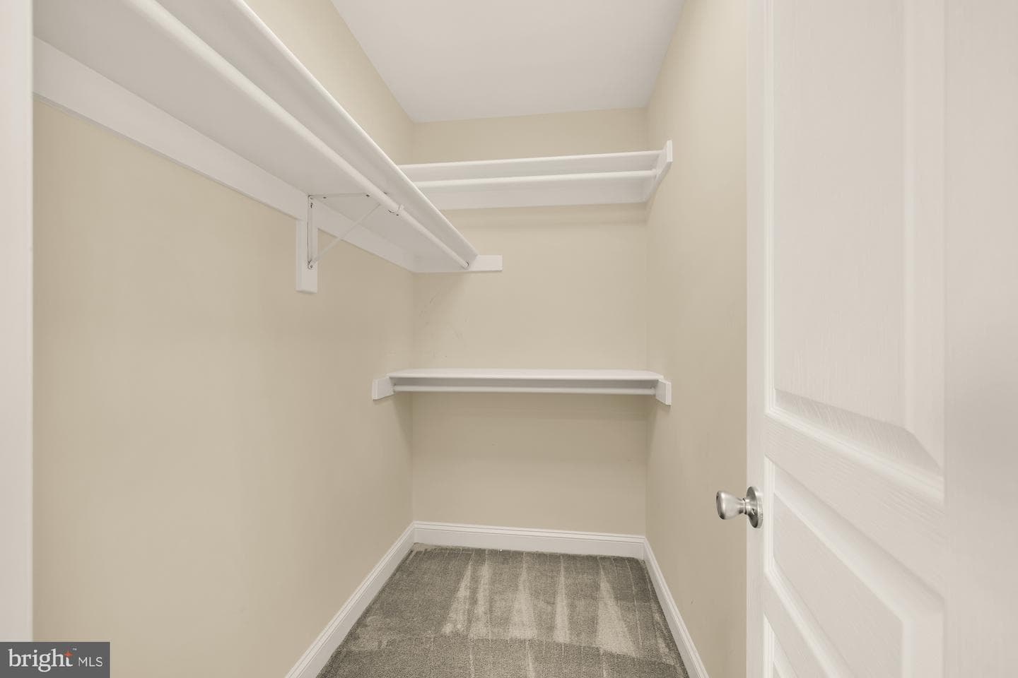 1022 N Edison Street photo 53
