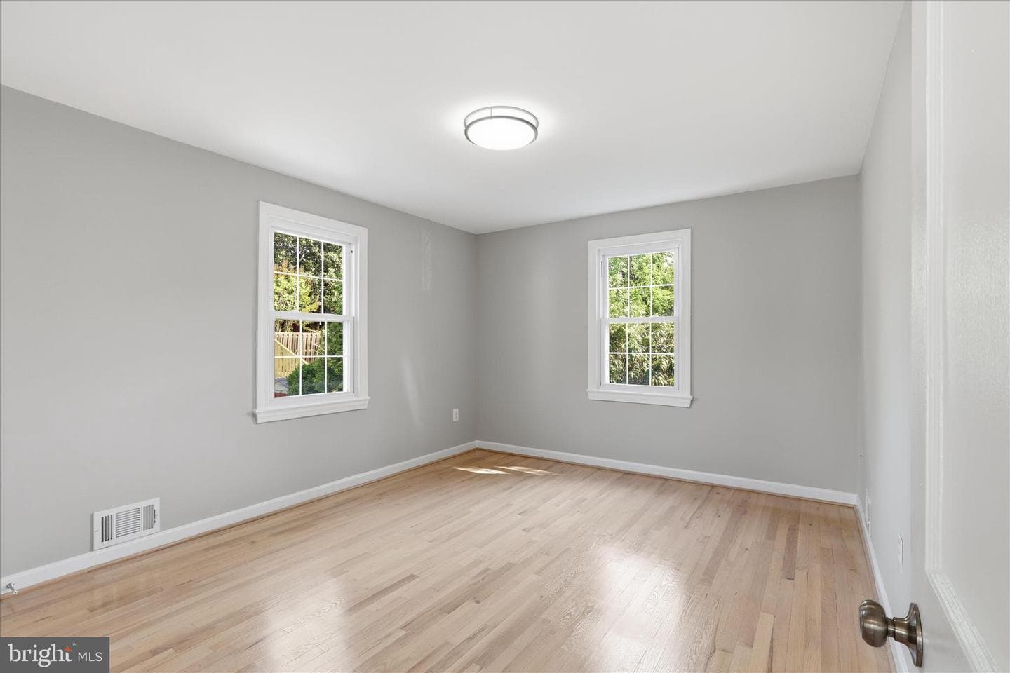 5537 10th Street N photo 28