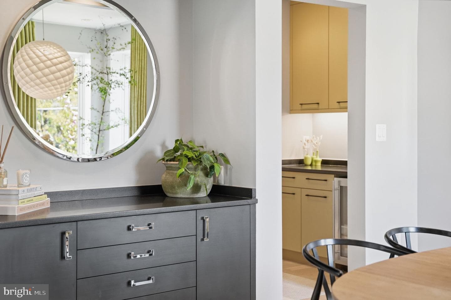 1404 N Herndon Street photo 10