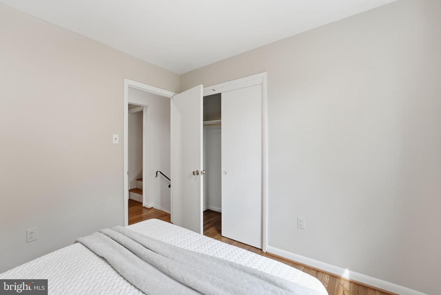 3004 S Hill Street photo 24