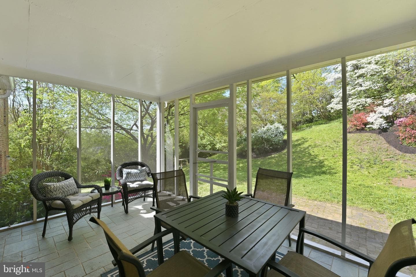 3004 S Hill Street photo 38