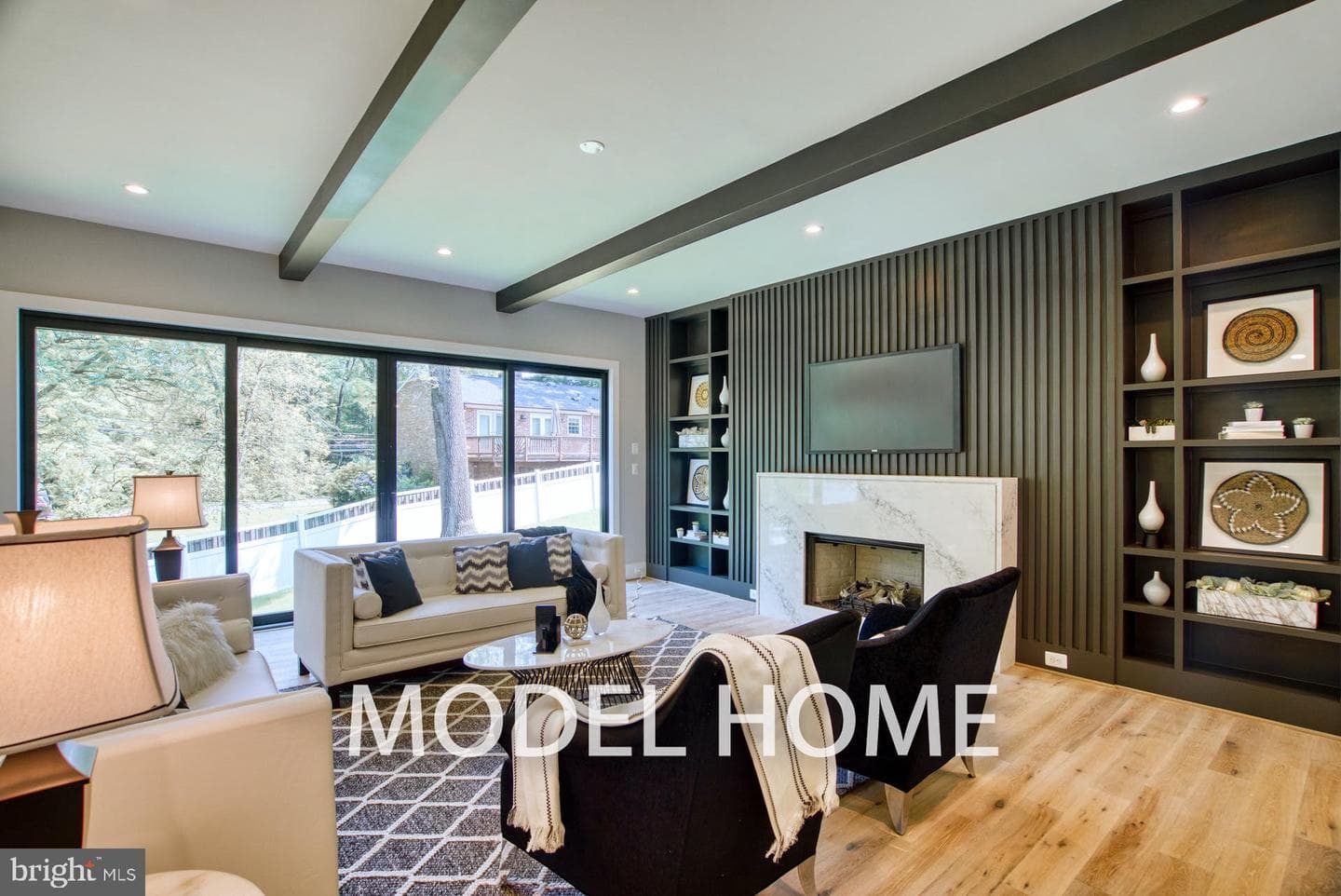 2418 N Ottawa Street photo 11