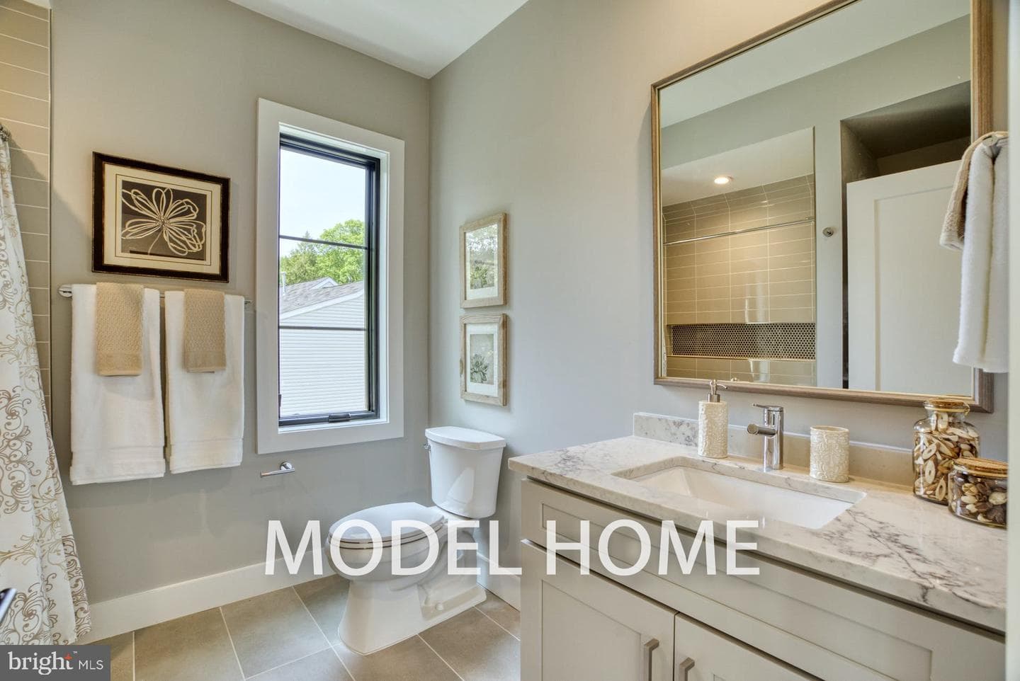 2418 N Ottawa Street photo 51