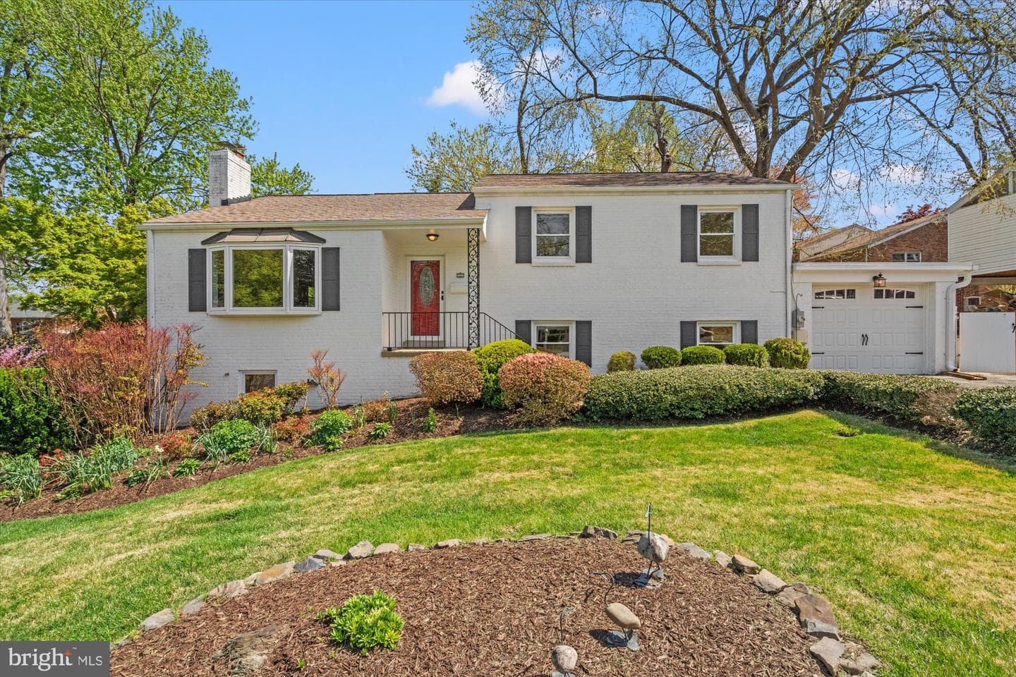 3907 N Woodstock Street photo 11