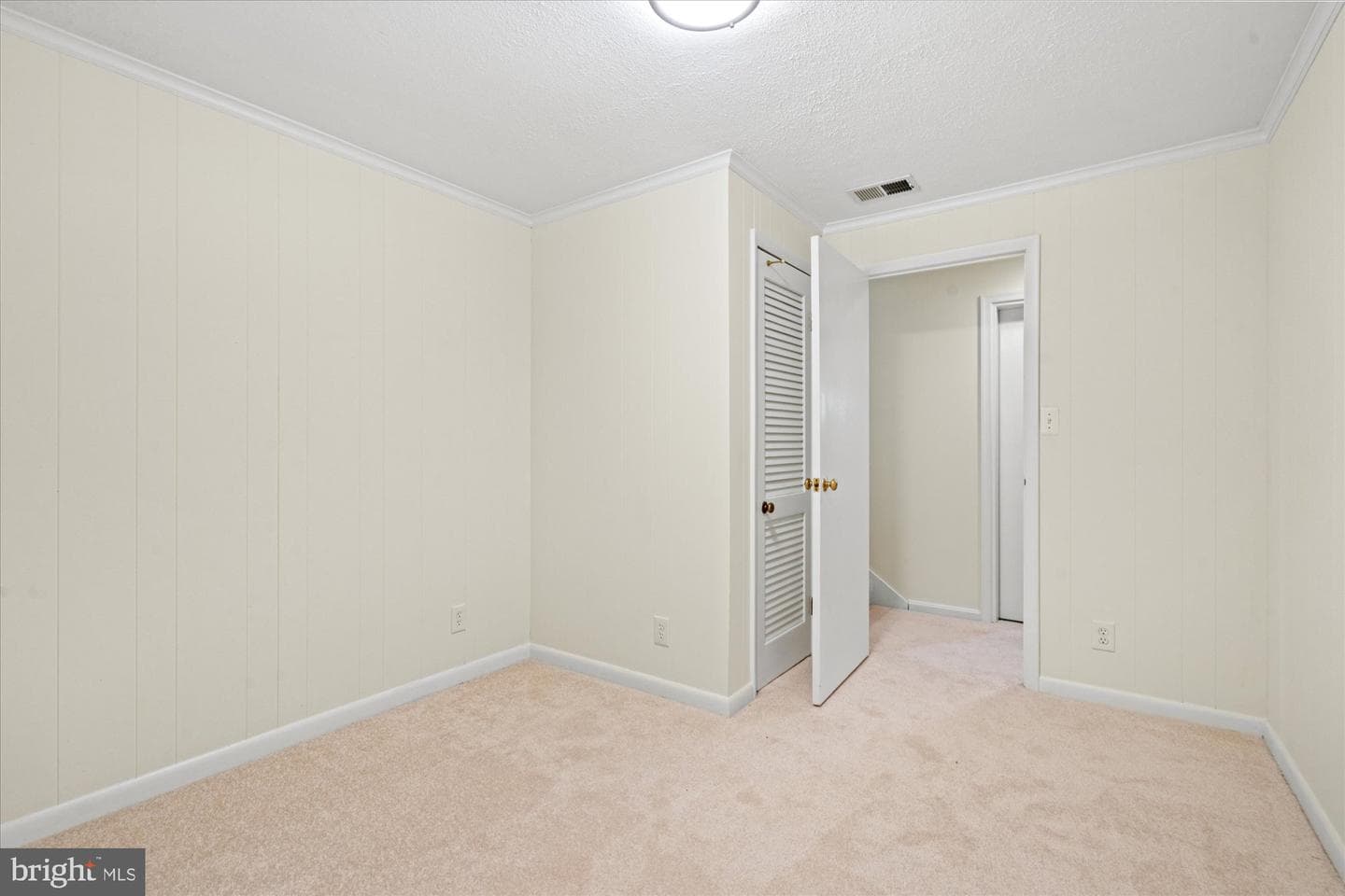 3907 N Woodstock Street photo 40