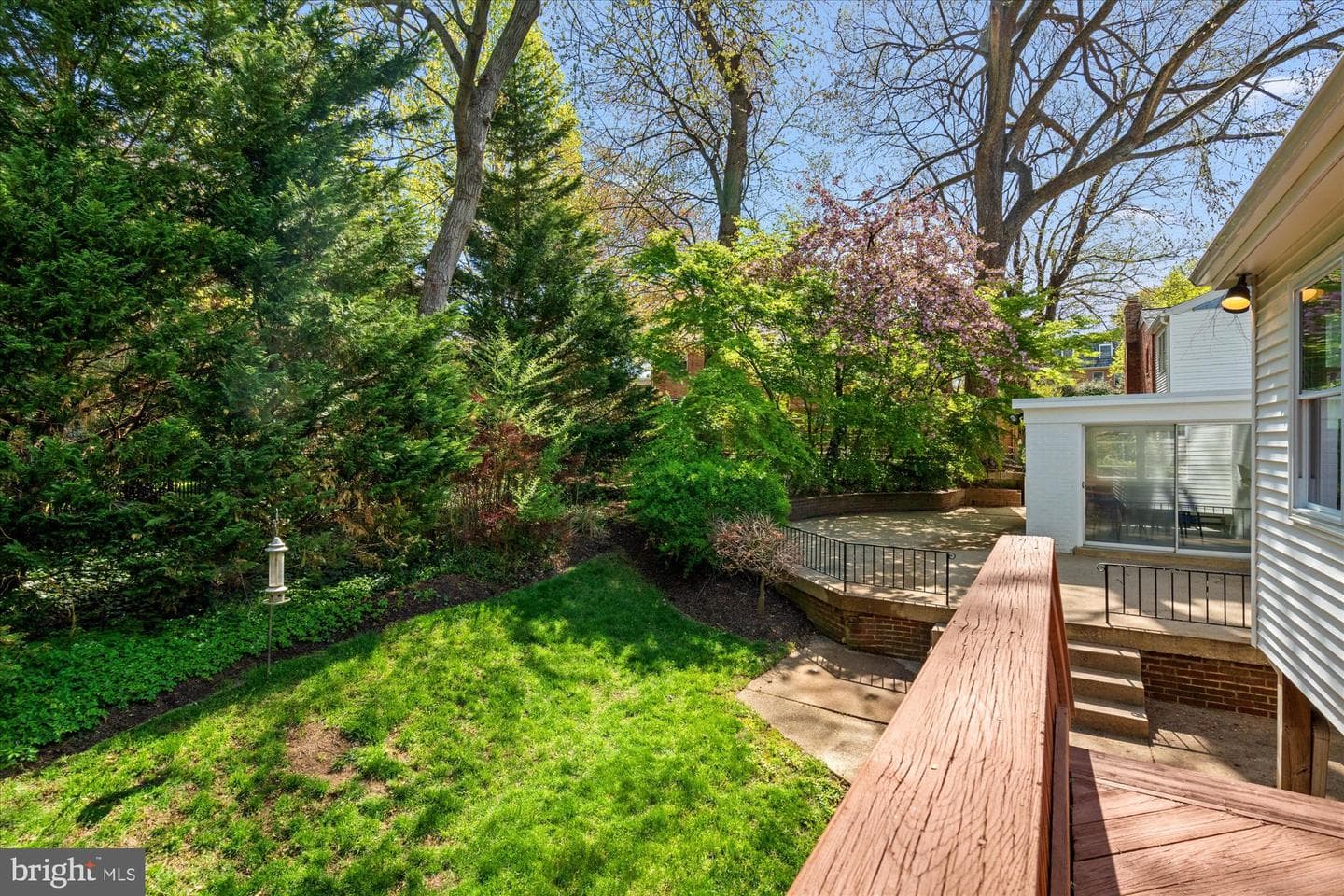 3907 N Woodstock Street photo 48