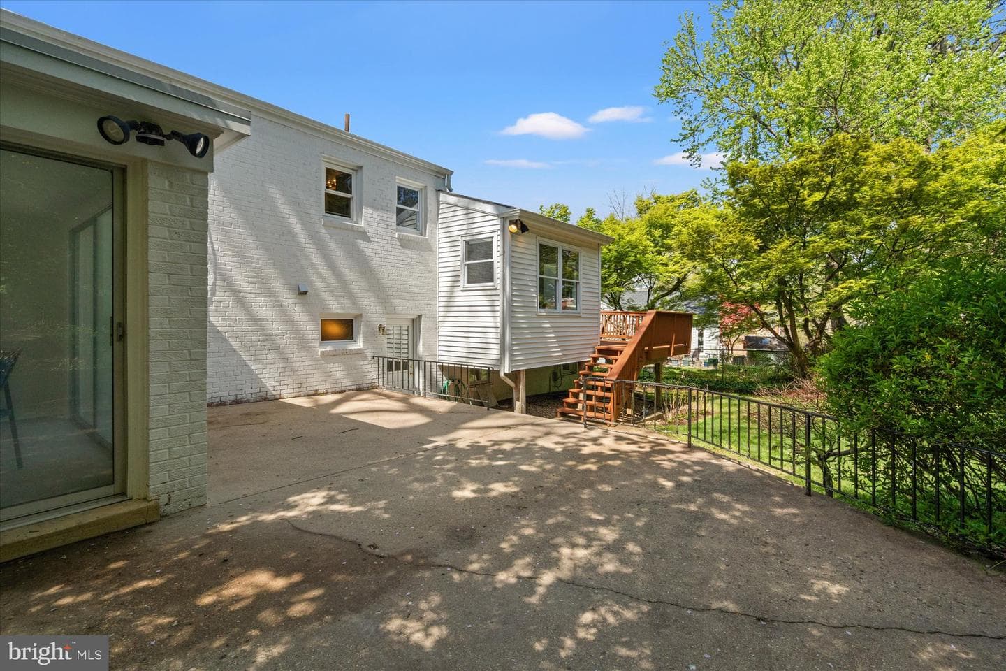 3907 N Woodstock Street photo 53