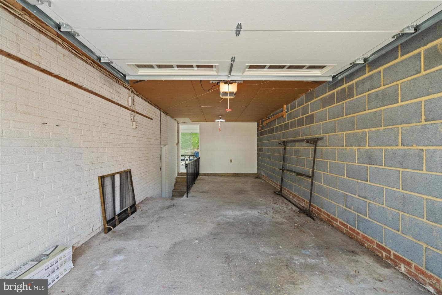 3907 N Woodstock Street photo 58