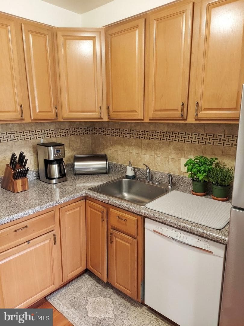 1519 S George Mason Dr # 21 photo 18