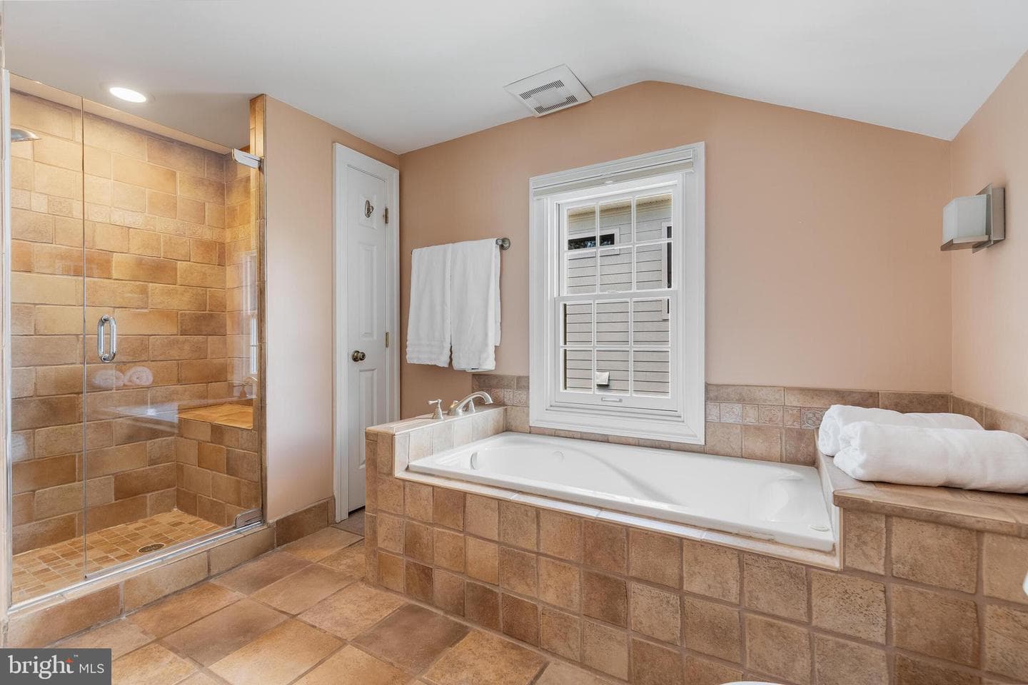 1708 N Quebec Street photo 22