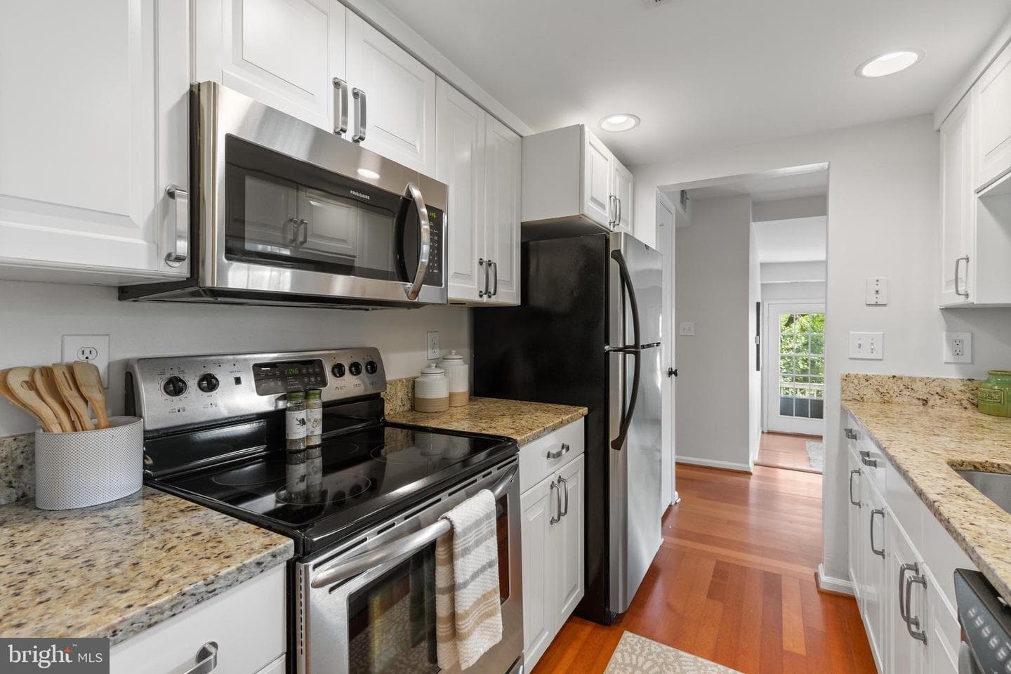 2811 S Woodrow Street #a photo 14