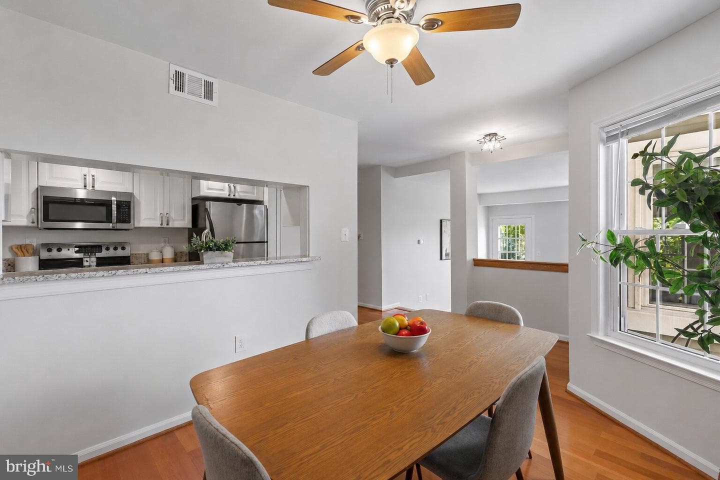 2811 S Woodrow Street #a photo 6