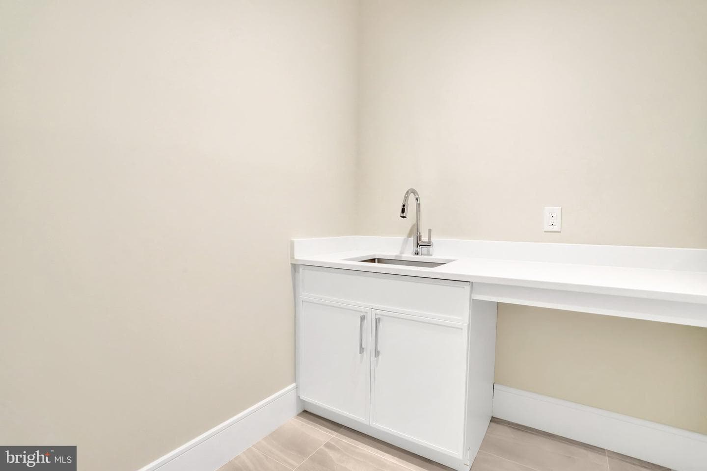 501 N Jefferson Street photo 53