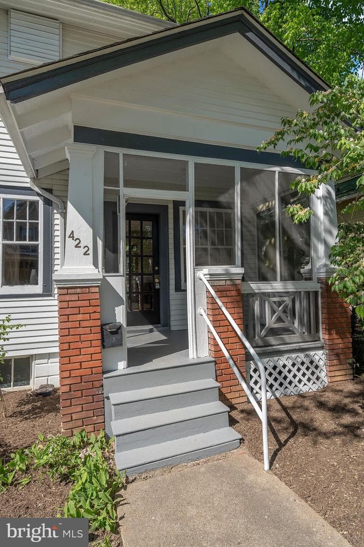 422 N Edgewood Street photo 2
