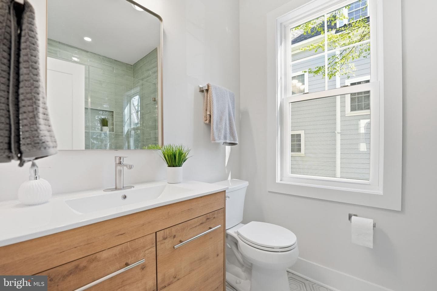 423 N Cleveland Street photo 9