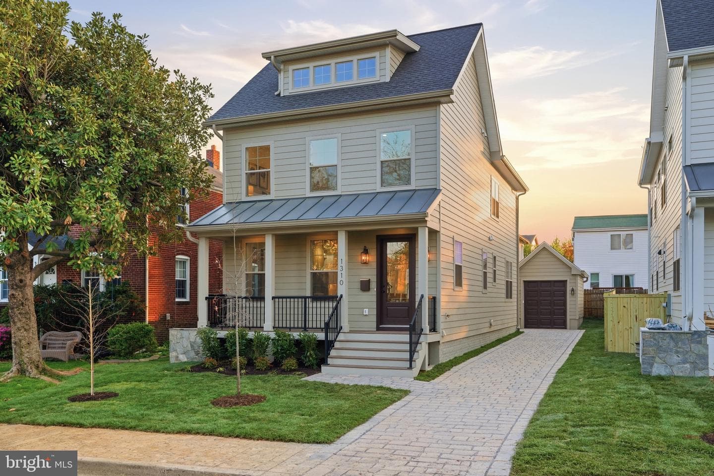 1310 S Poe Street photo 2
