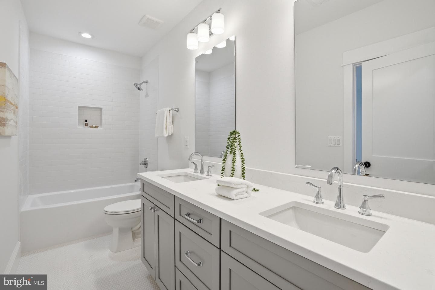 1310 S Poe Street photo 46