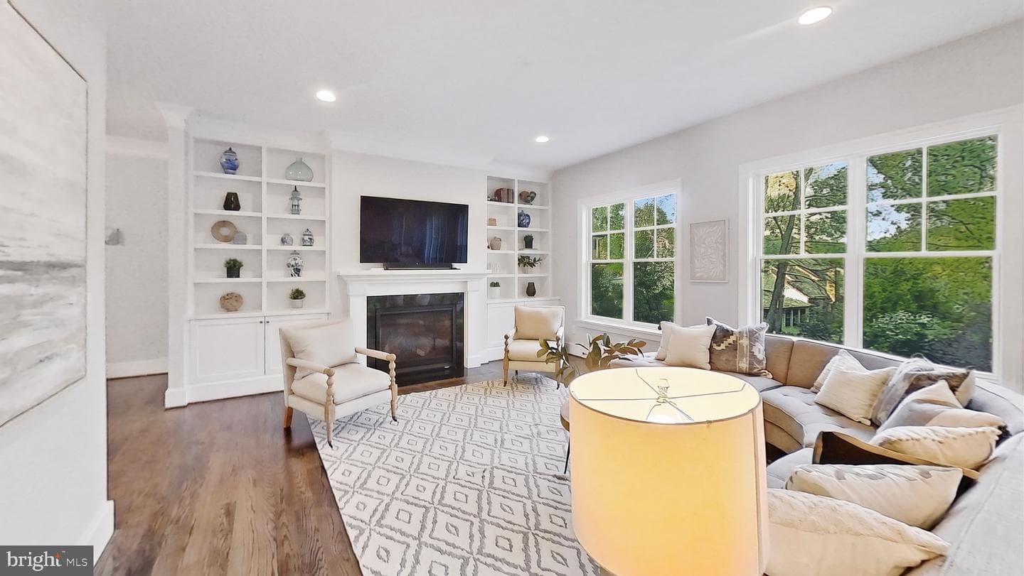 2907 N Kensington Street photo 27