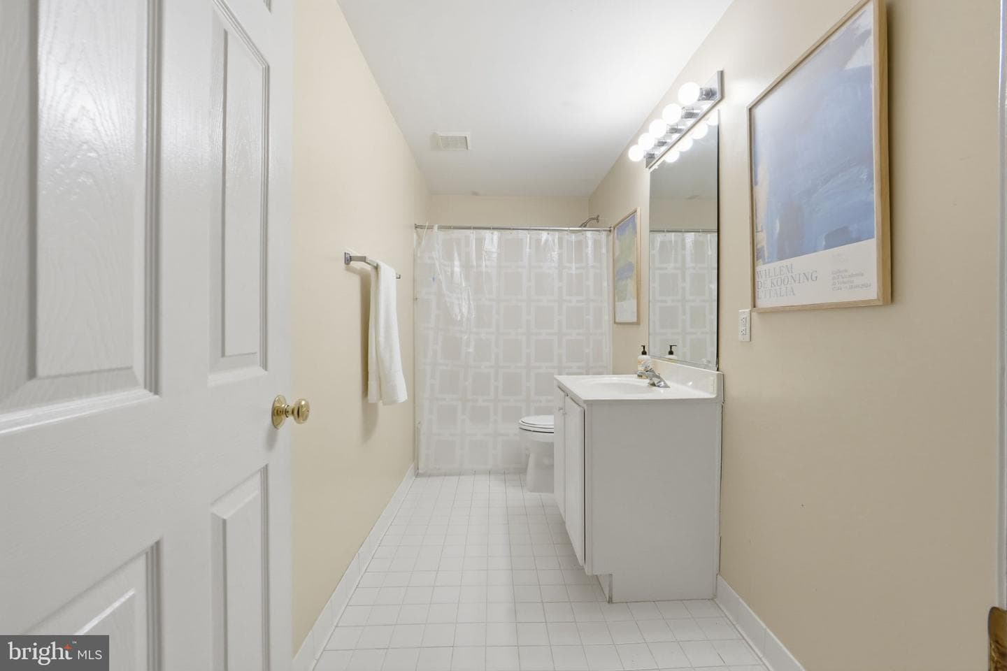 2235 Military Road photo 17