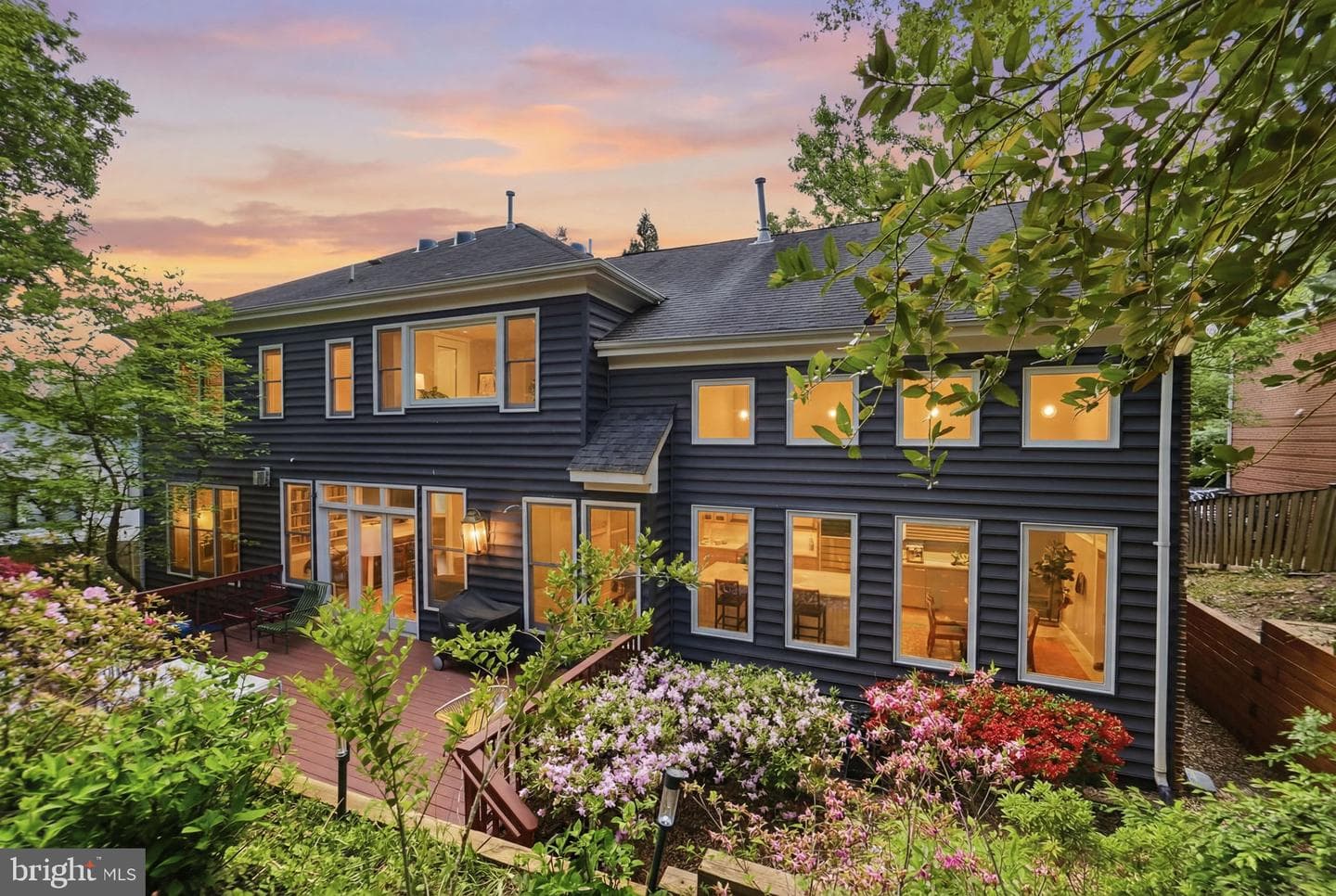 2235 Military Road photo 5