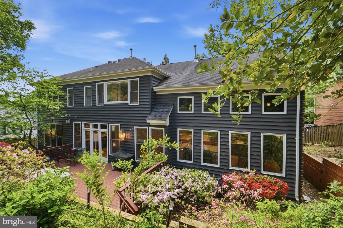 2235 Military Road photo 6