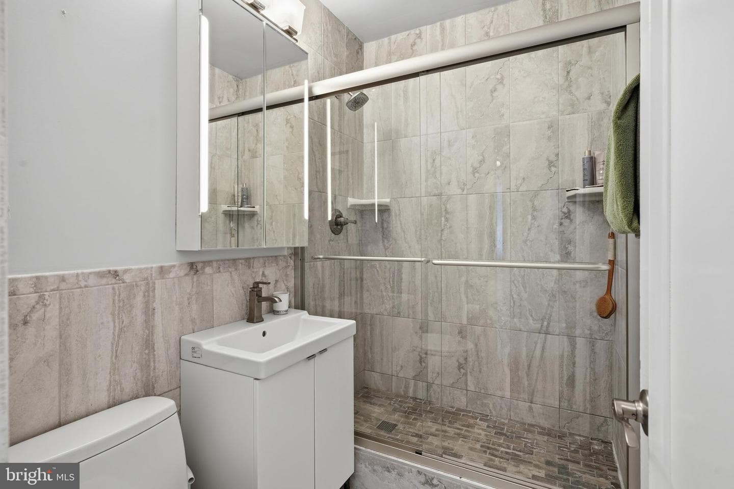 1121 Arlington Boulevard #1004 photo 23