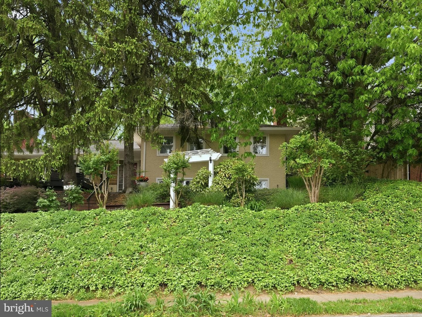 700 26th Place S photo 5