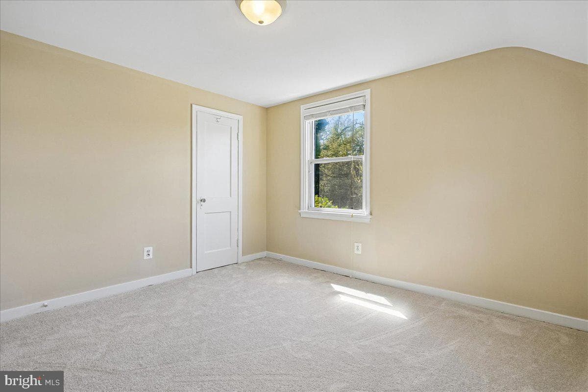 5856 14th Street N photo 28