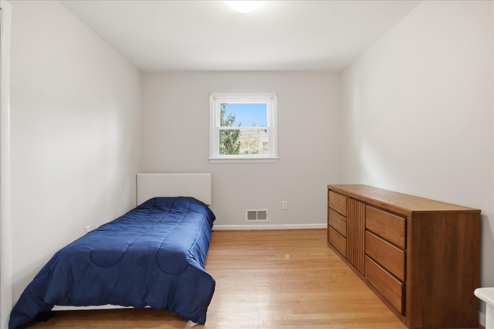 6912 30th Street N photo 19