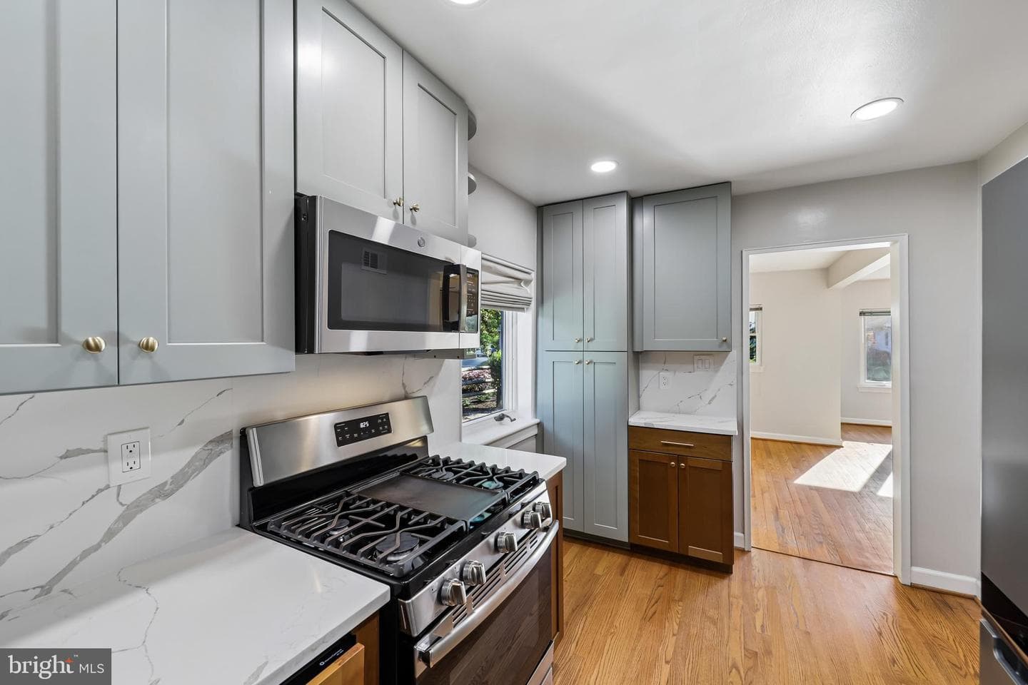 312 S Fenwick Street photo 11