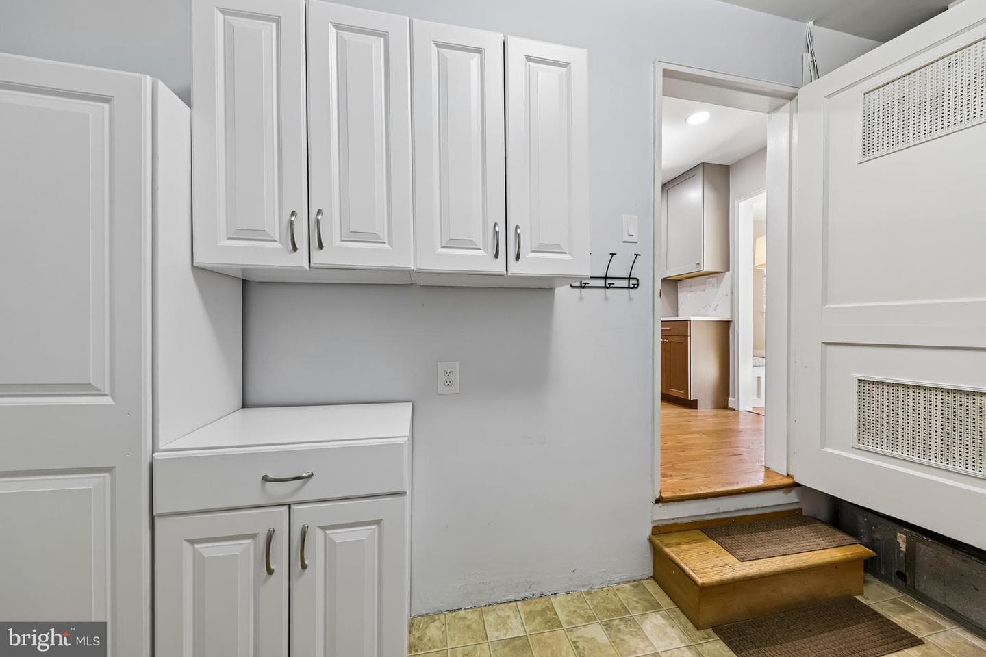 312 S Fenwick Street photo 18