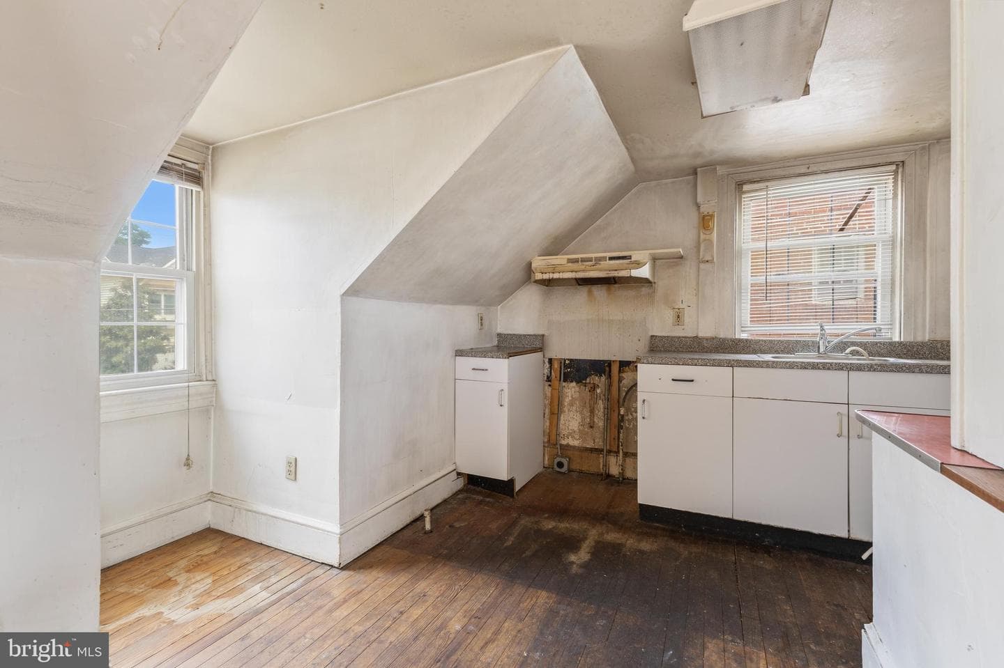 629 S Adams Street photo 24