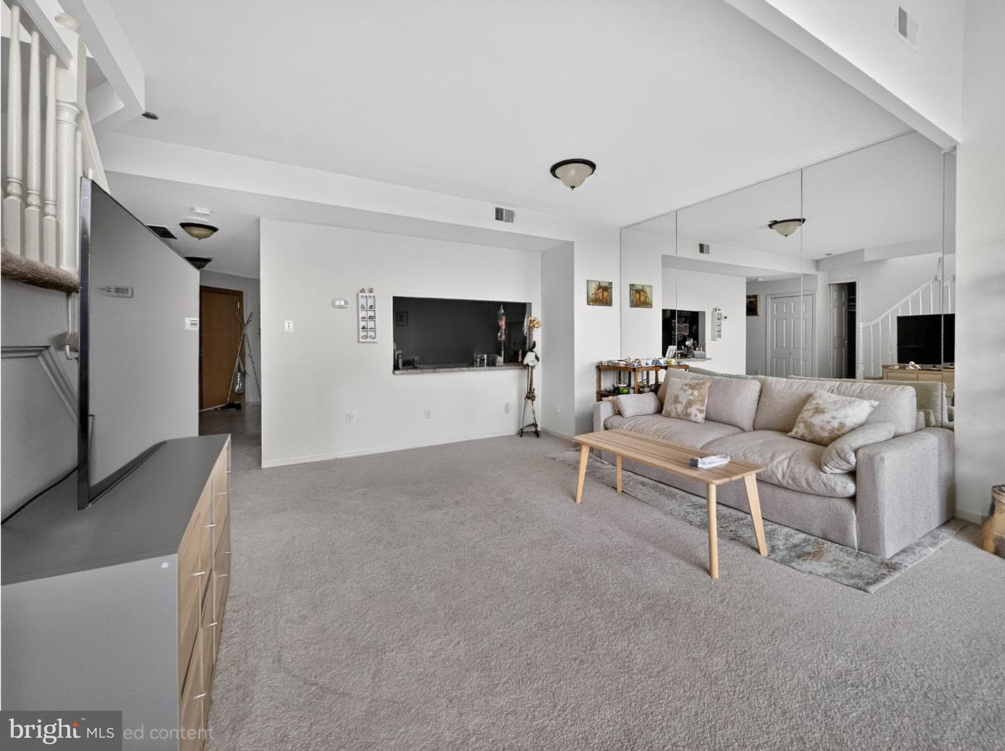 1301 N Courthouse Rd # 1803 photo 12
