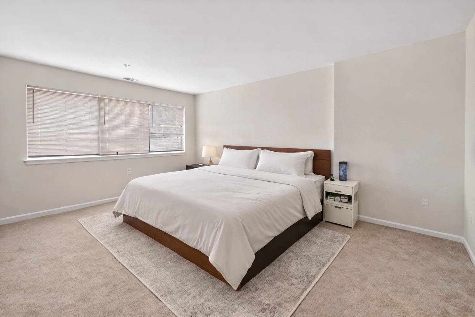1301 N Courthouse Rd # 1803 photo 16