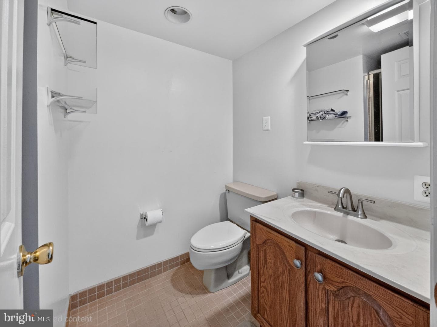 1301 N Courthouse Rd # 1803 photo 20
