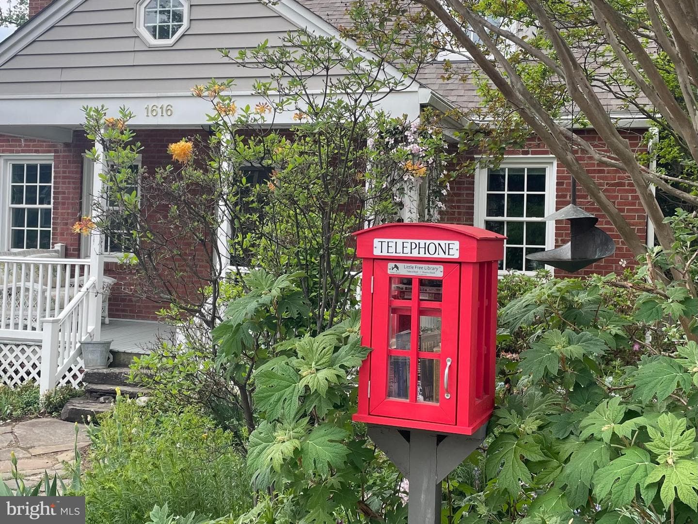 1616 N Taylor Street photo 2