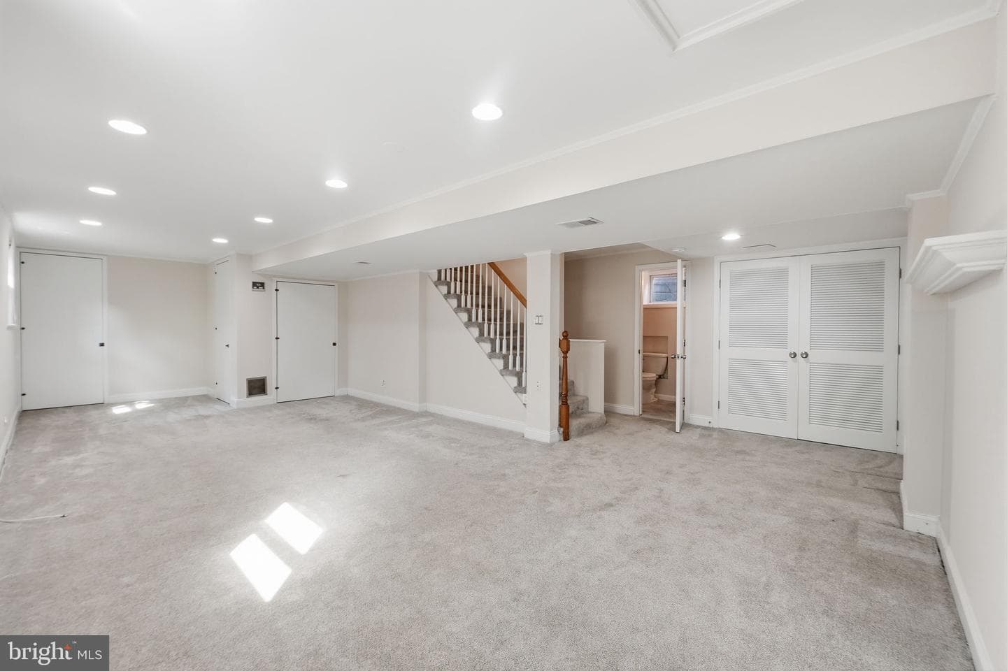 2351 N Vermont Street N photo 33