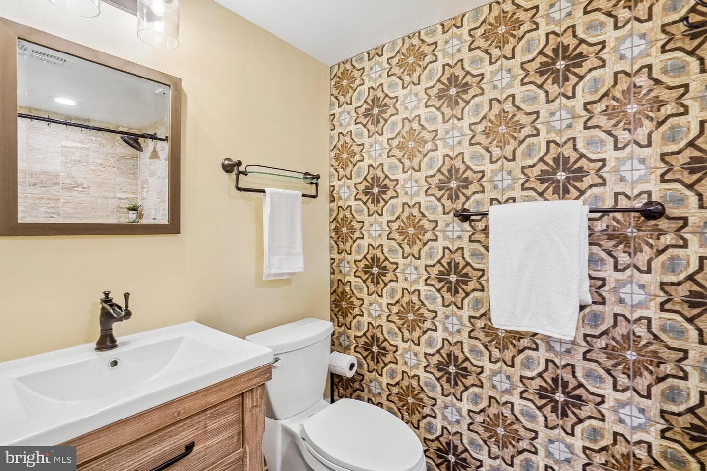 1179 N Vernon Street photo 23