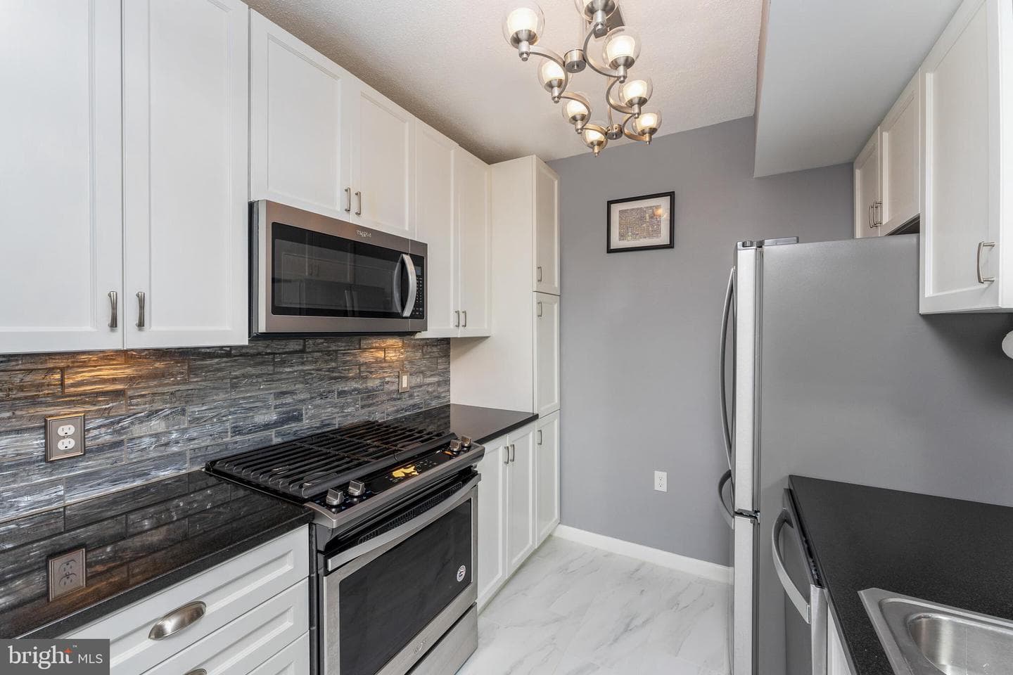 851 N Glebe Road #1818 photo 5