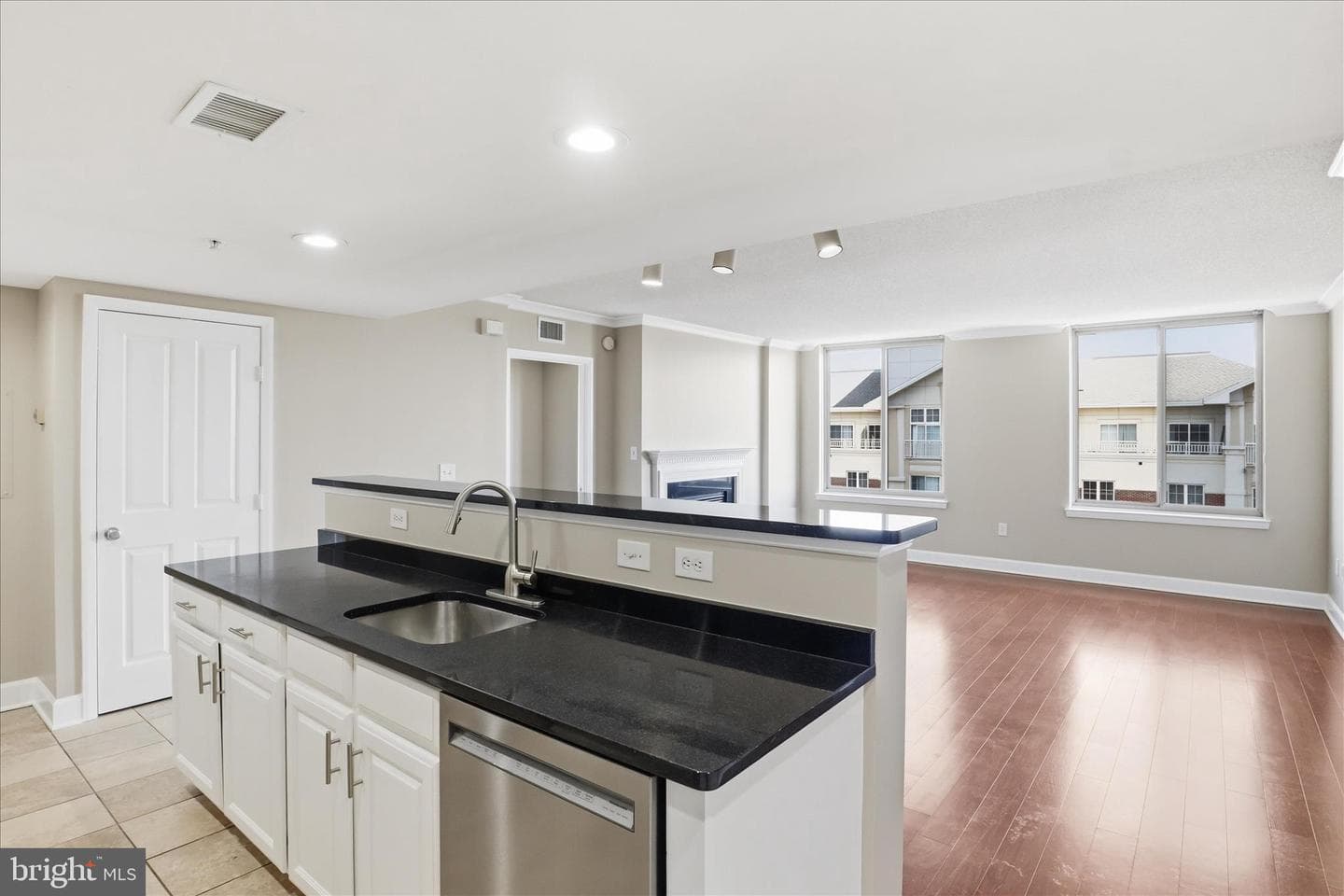1220 N Fillmore Street #908 photo 10