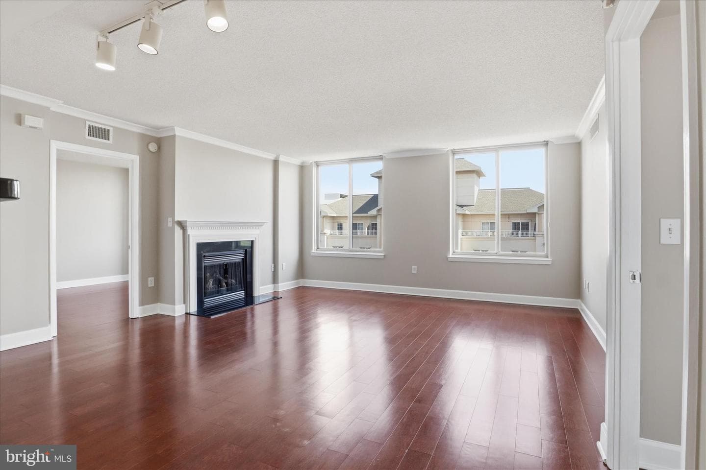 1220 N Fillmore Street #908 photo 3