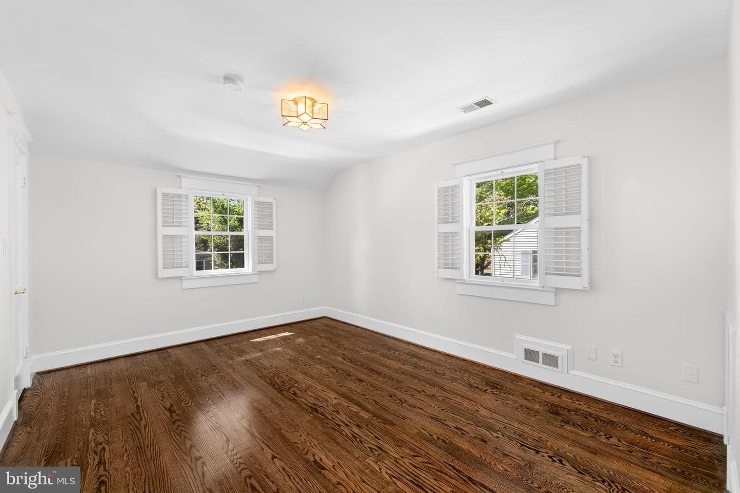 1105 N Powhatan Street photo 27