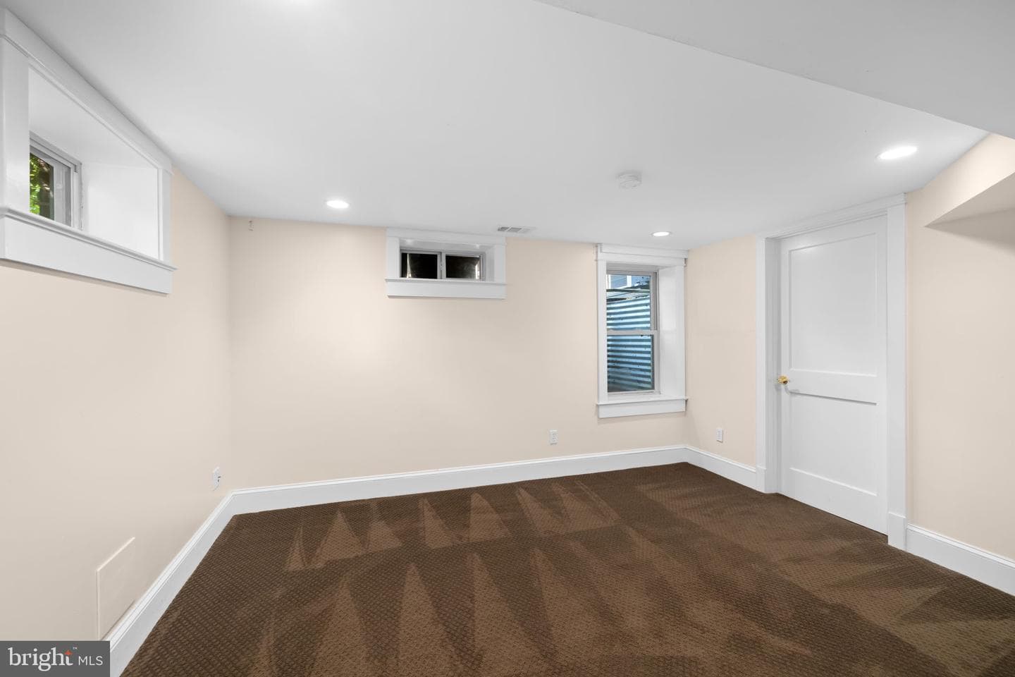 1105 N Powhatan Street photo 34