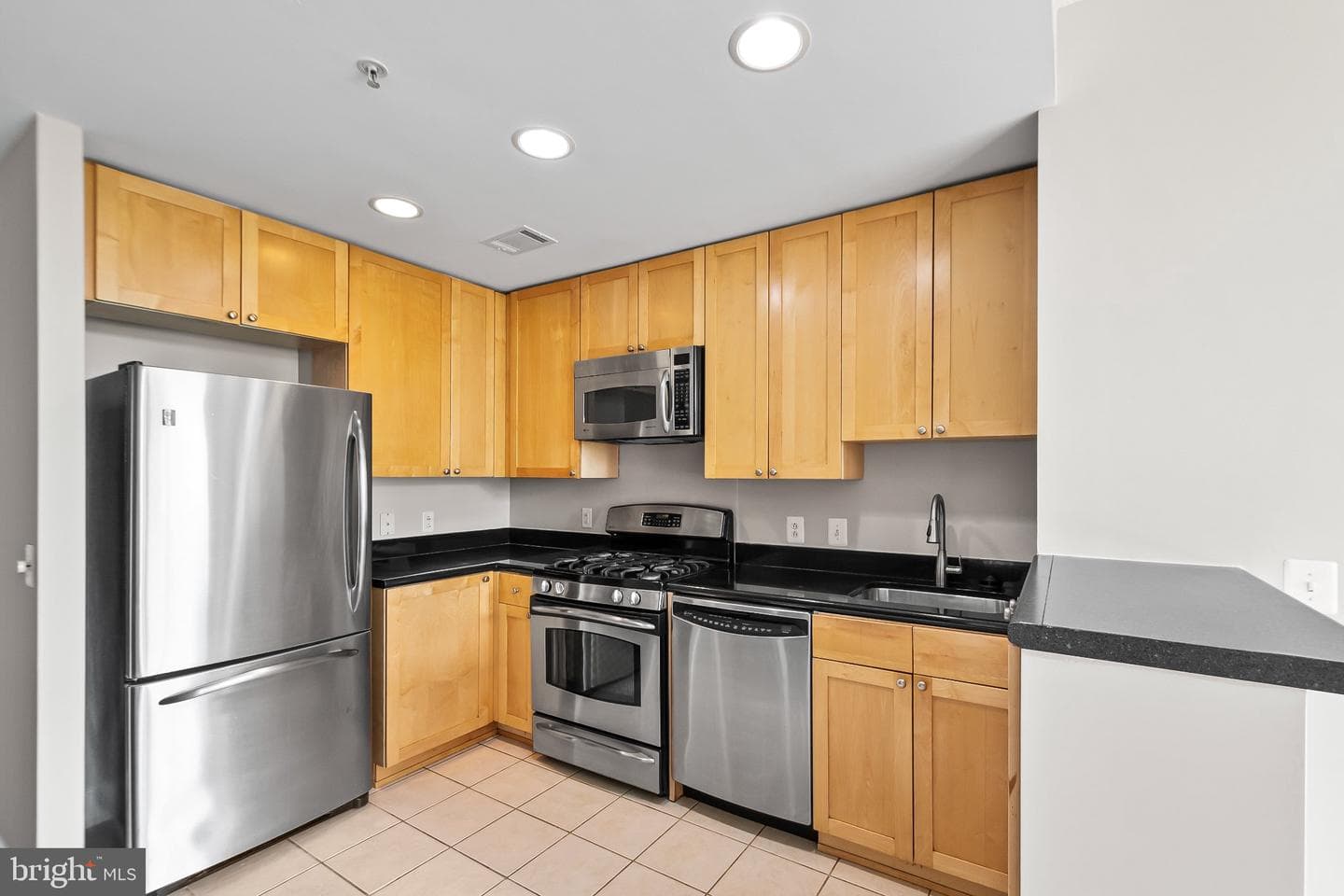 3600 S Glebe Road #unit 330w photo 11
