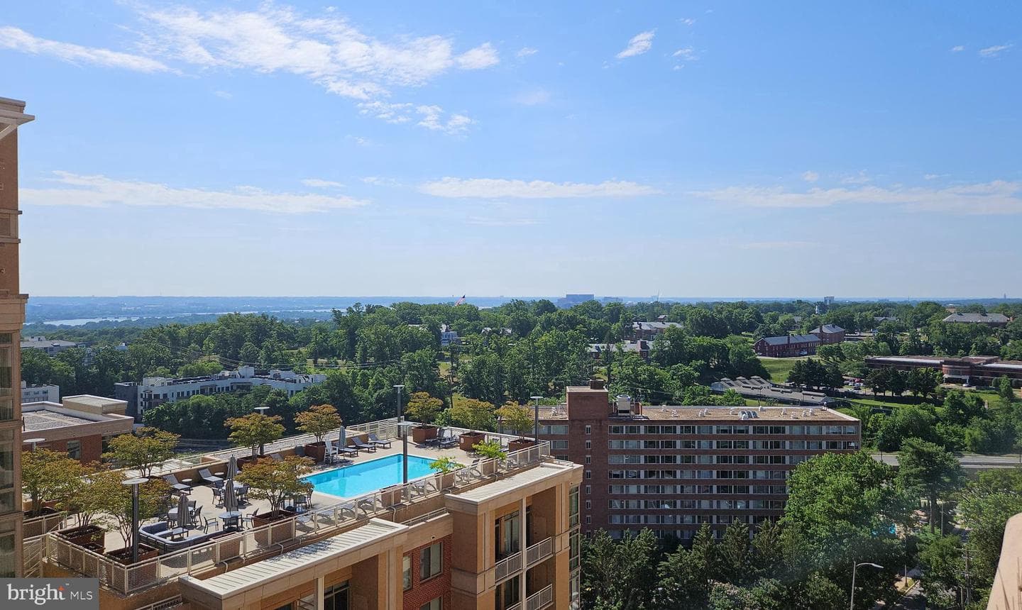 1301 N Courthouse Road #1612, Arlington