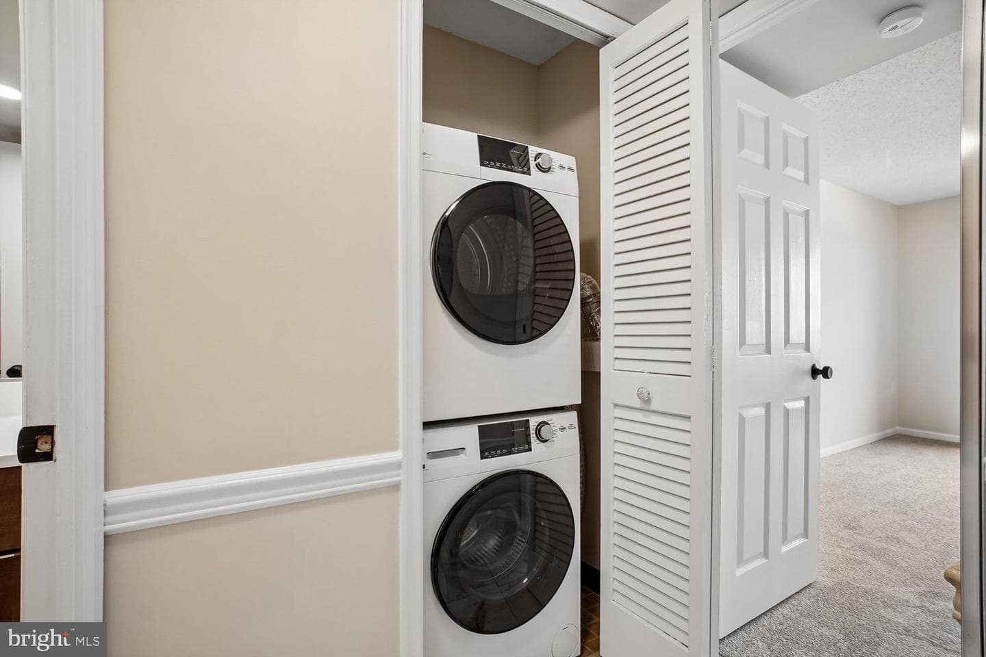 1301 N Courthouse Road #1612 photo 31