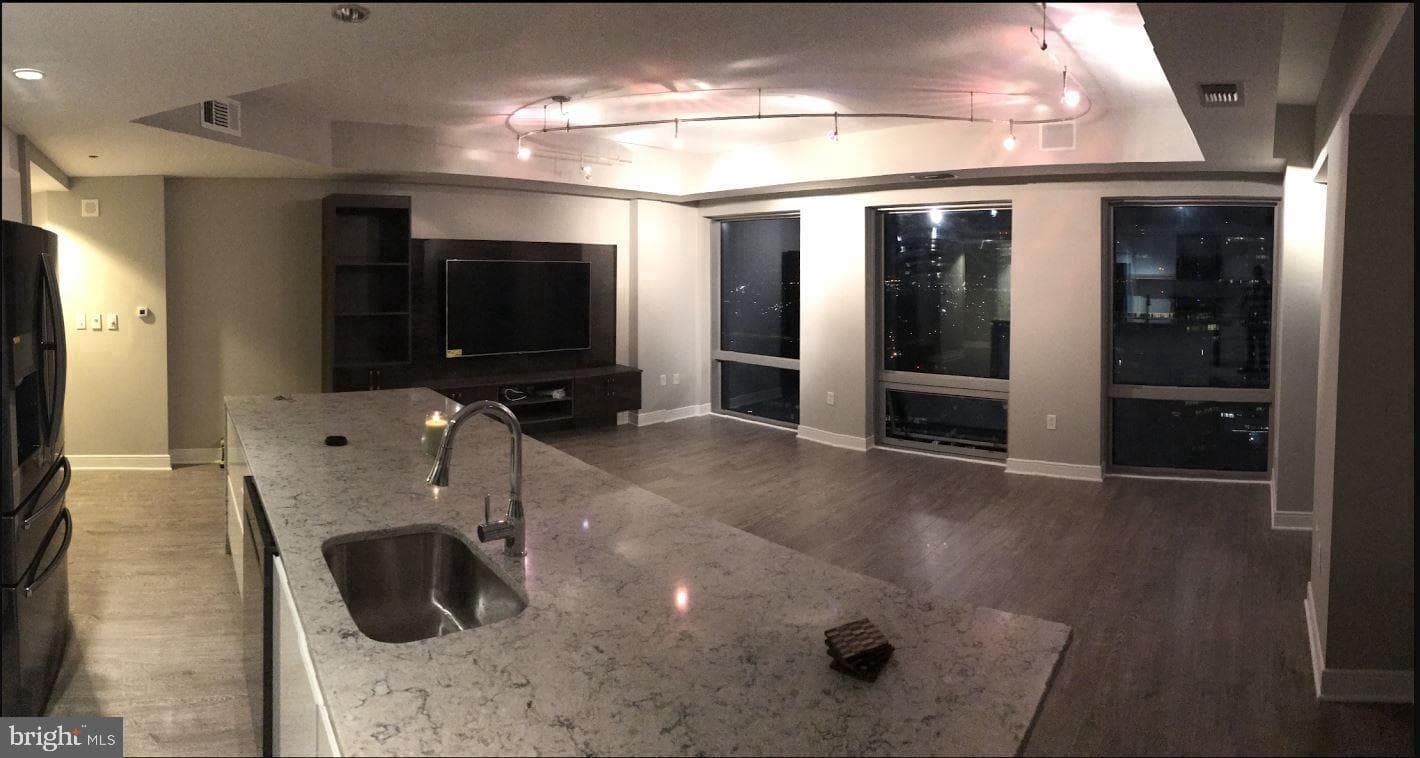 1111 19th Street N #2804, Arlington